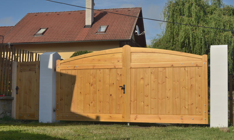 Vjezdová vrata - borovice